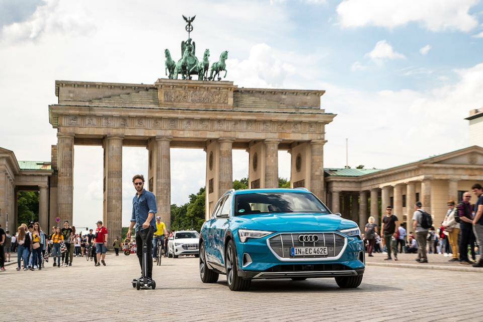 Презентация 2019 года компании Audi самокат